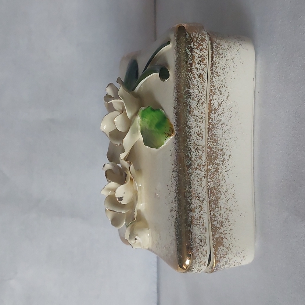Vintage ceramic trinket box with lid flowers floral - Picture 2 of 15